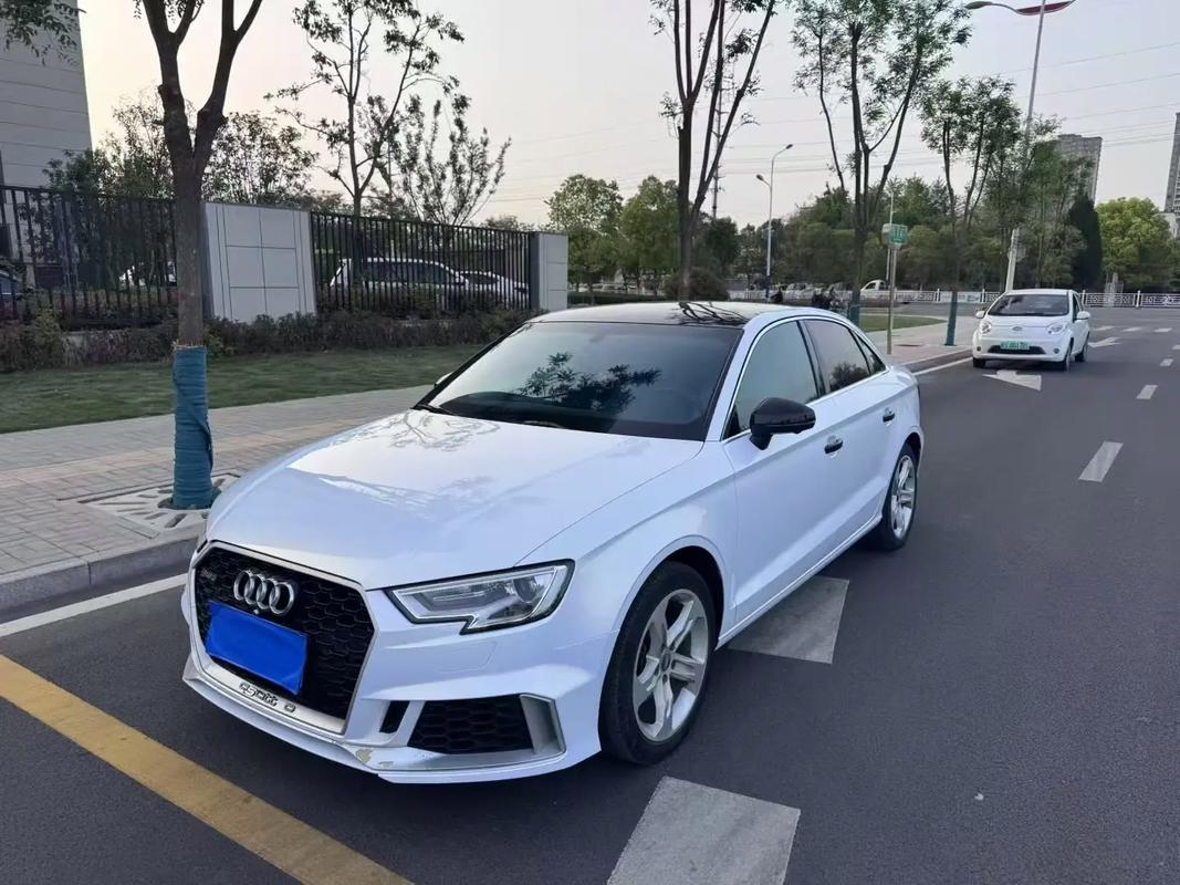 奥迪a3价格和图片三厢／奥迪a3价格和图片三厢一样吗