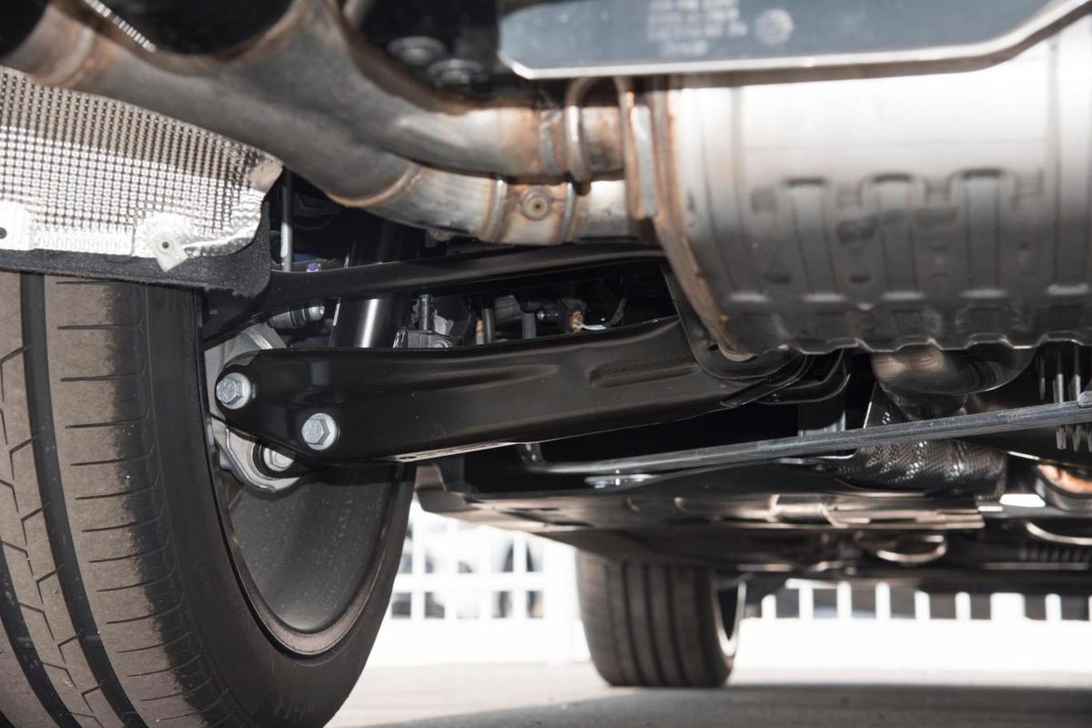 宝马x2底盘代号(宝马x2底盘装甲)