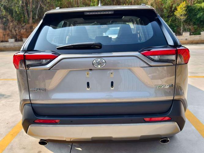 【丰田荣放2023款最新消息,丰田荣放21款图片】