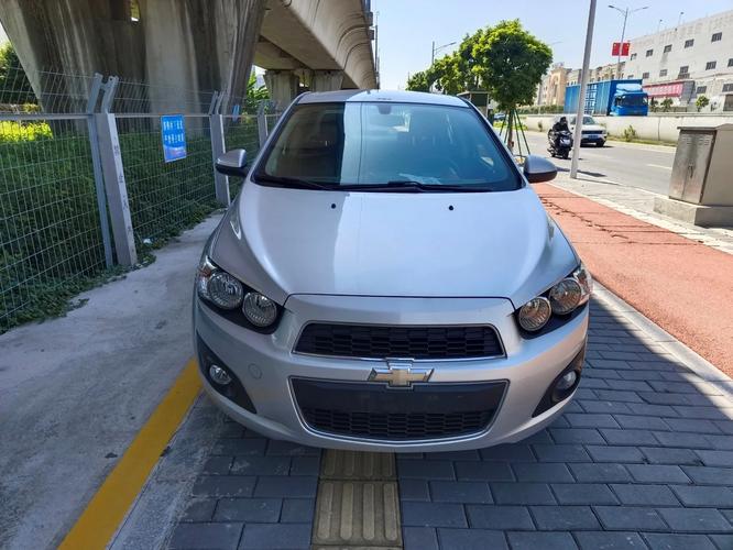 雪佛兰爱唯欧2011款图片／雪佛兰2011款爱唯欧怎么样