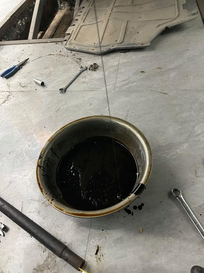 宝来变速箱油多长时间换一次／a6变速箱油换一下多少钱