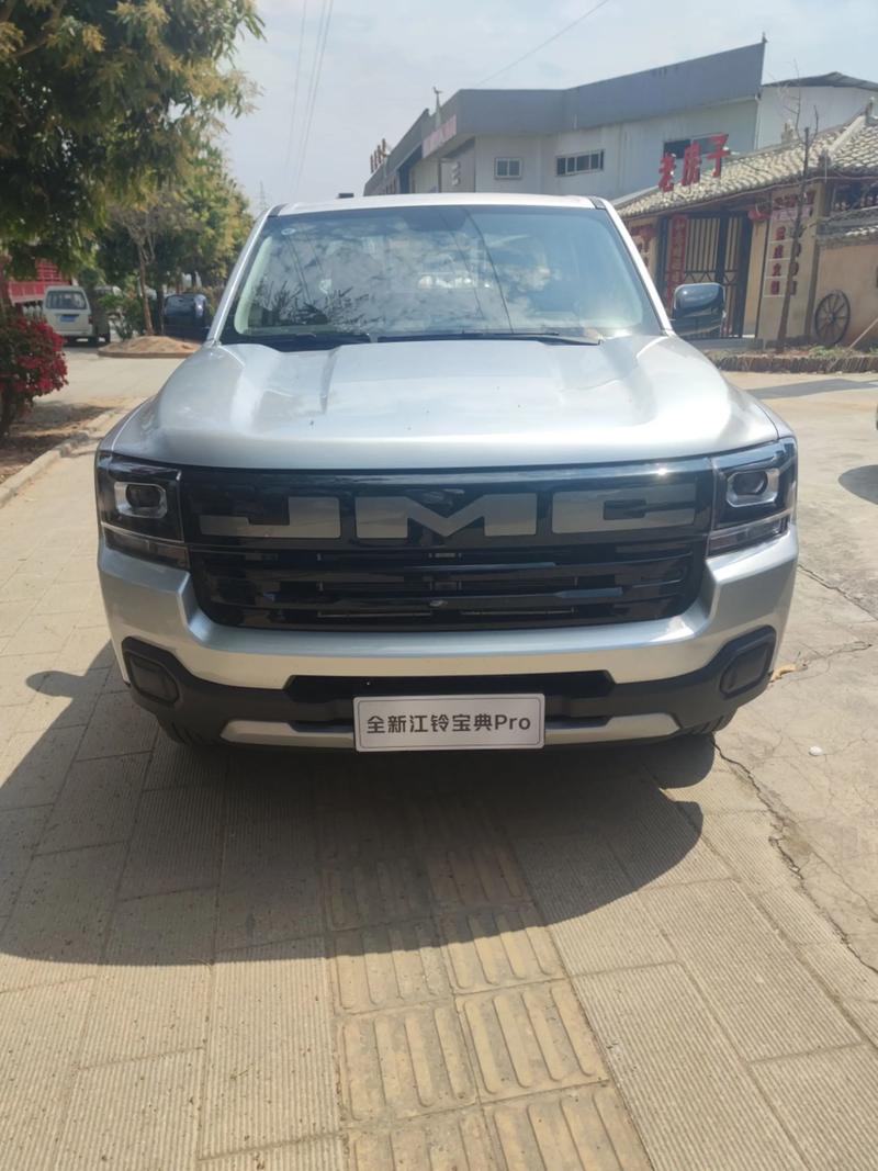 江铃皮卡车价格2022款柴油图片(江铃皮卡汽车大全价格24t高配)