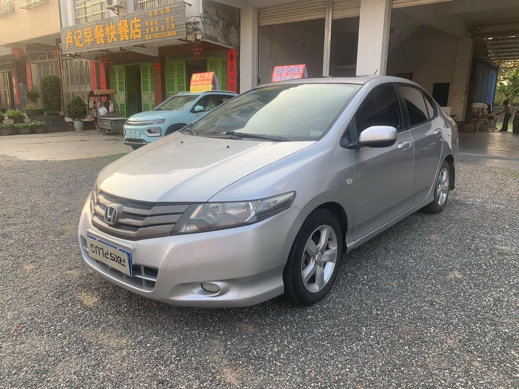 10年本田锋范值多少钱,十年的本田锋范值多少钱